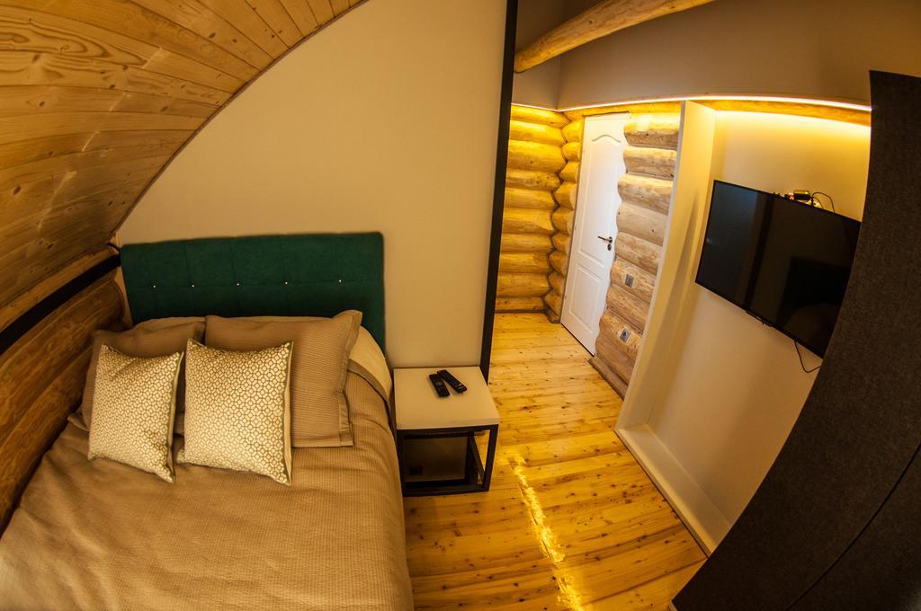 Cabana Deac - Luxury Chalet Ватра-Дорней Номер фото