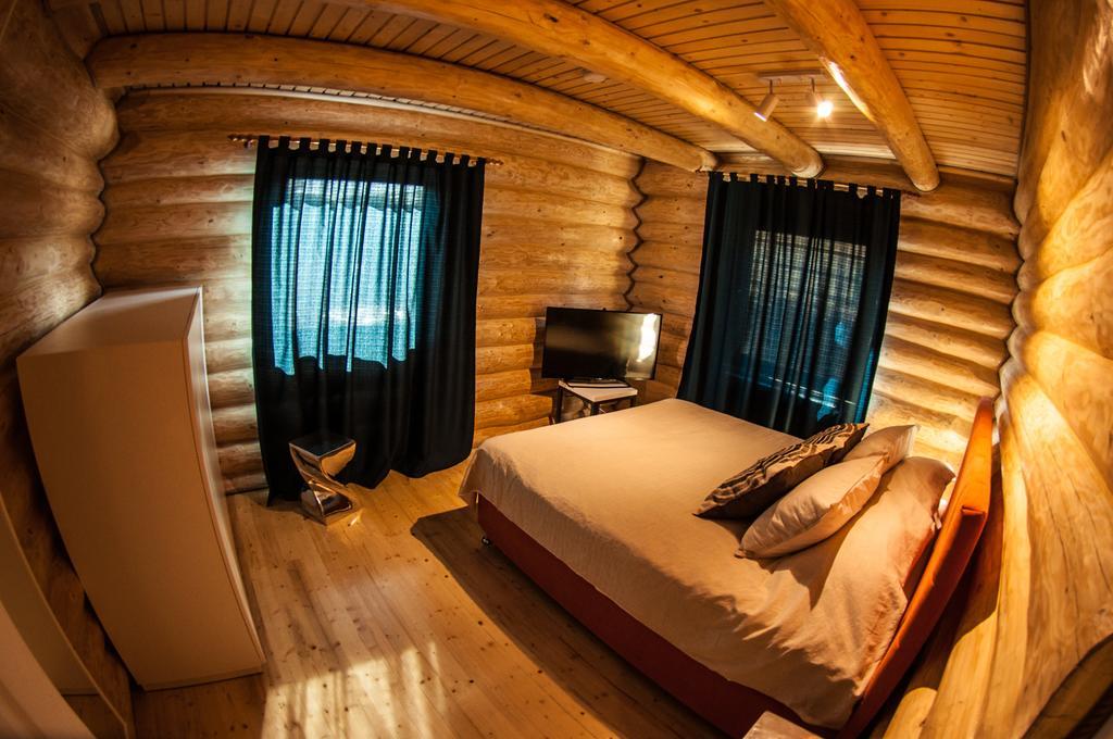 Cabana Deac - Luxury Chalet Ватра-Дорней Номер фото